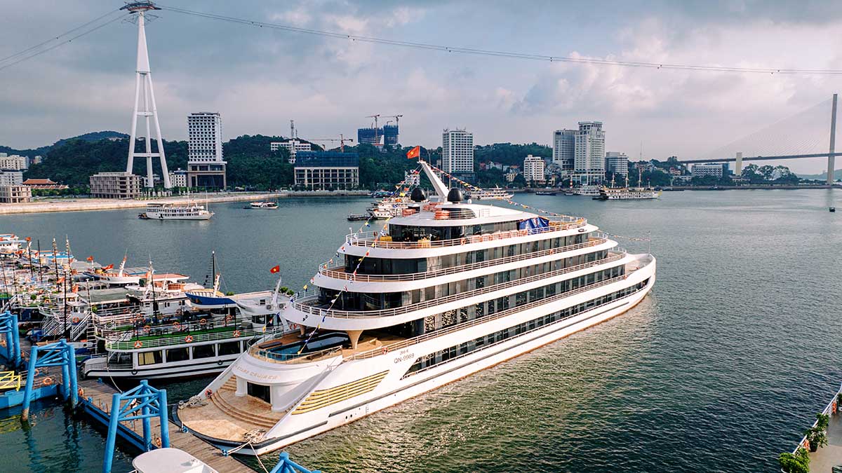 Superyacht at Halong port